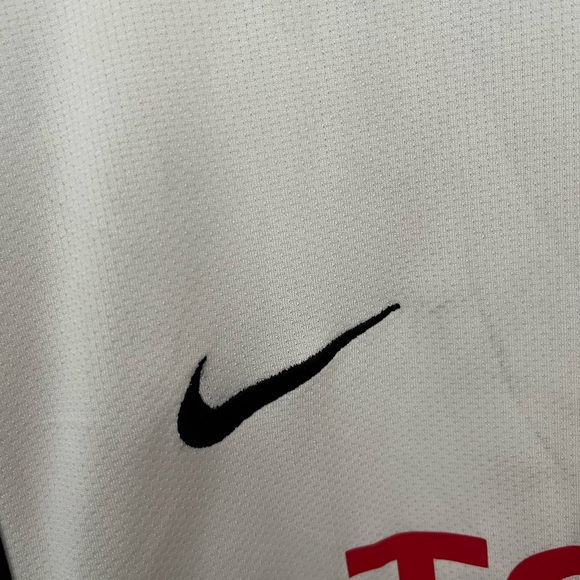 Valencia- Ruben Baraja jersey- number 8 - Picture 7 of 10